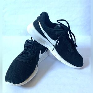 Nike Shoes Sneakers Black Mesh 7Y Used